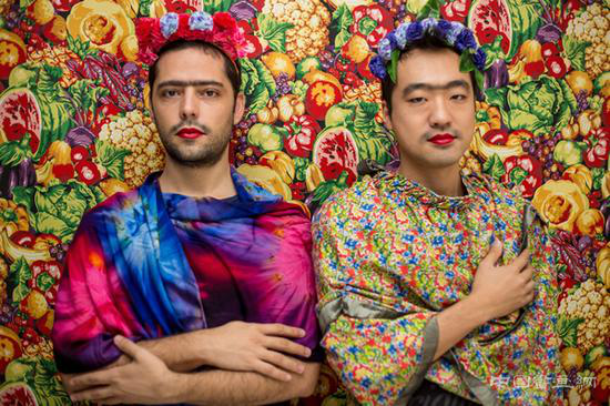 当男人、女人和儿童都成为弗里达