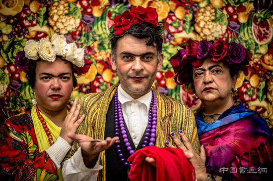 当男人、女人和儿童都成为弗里达