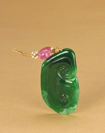 清宫遗存：揭秘故宫博物馆收藏的绝世翡翠