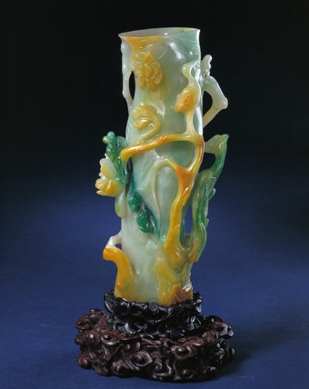 清宫遗存：揭秘故宫博物馆收藏的绝世翡翠