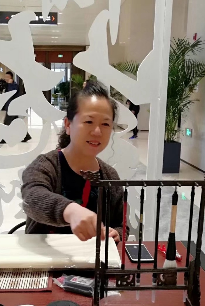 当代翰墨名家杨素香献礼建党100周年