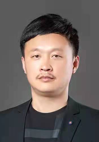 著名收藏艺术家杨义洲